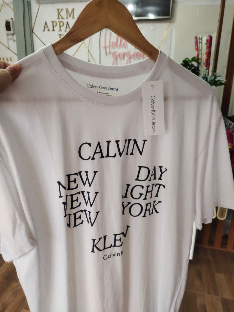 Calvin Klein mens shirt (Category: Tshirts & Polo Shirts ) located in Aliaga. Submitted by kmapparel (Listing ID 1467260688, Image 2). Description: .