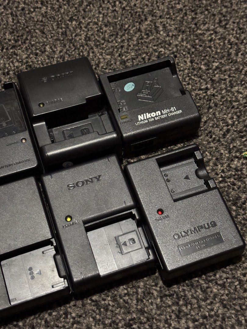 Canon Charger (Category: Batteries & Chargers) located in Bulacan. Submitted by thriftstarph (Listing ID 1467229871, Image 3). Description: PLEASE READ THE DESCRIPTION BELOW‼️ Casio Canon Ricoh Nikon AS IS .