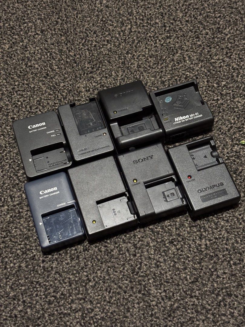 Canon Charger (Category: Batteries & Chargers) located in Bulacan. Submitted by thriftstarph (Listing ID 1467229871, Image 1). Description: PLEASE READ THE DESCRIPTION BELOW‼️ Casio Canon Ricoh Nikon AS IS .