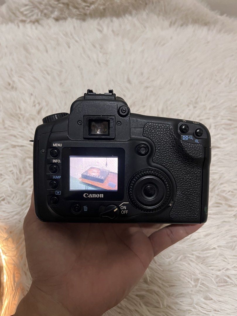 Canon EOS 20D Digital SLR Camera (Category: Cameras) located in Cavite. Submitted by pesobill (Listing ID 1467297071, Image 1). Description: Working with Lens 2Battery Charger issue: Burn Screen Naic Location PickUp/Lalamove.