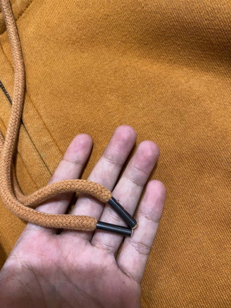 CARHARRT PATCH REWORK (Category: Coats, Jackets and Outerwear) located in Manila. Submitted by aize2thrft (Listing ID 1467222193, Image 2). Description: CARHARRT PATCH REWORK LIKE NEW CONDITION NO TAGS 28/24.