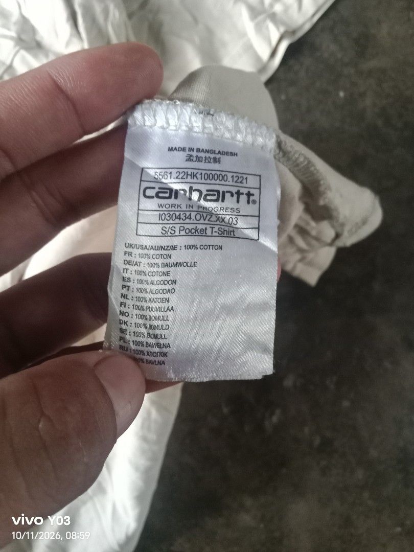Carhartt (Category: Tshirts & Polo Shirts ) located in Cabuyao City. Submitted by blake657 (Listing ID 1467186941, Image 3). Description: Carhartt packet te size large dimes 23x31 issue none price 650.