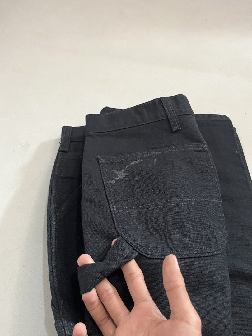 Carhartt B11 BLK PANTS (Category: Jeans) located in Iloilo. Submitted by jthrift0 (Listing ID 1467179712, Image 3). Description: 34x44x10 resize excellent condition 10/10 color rate.