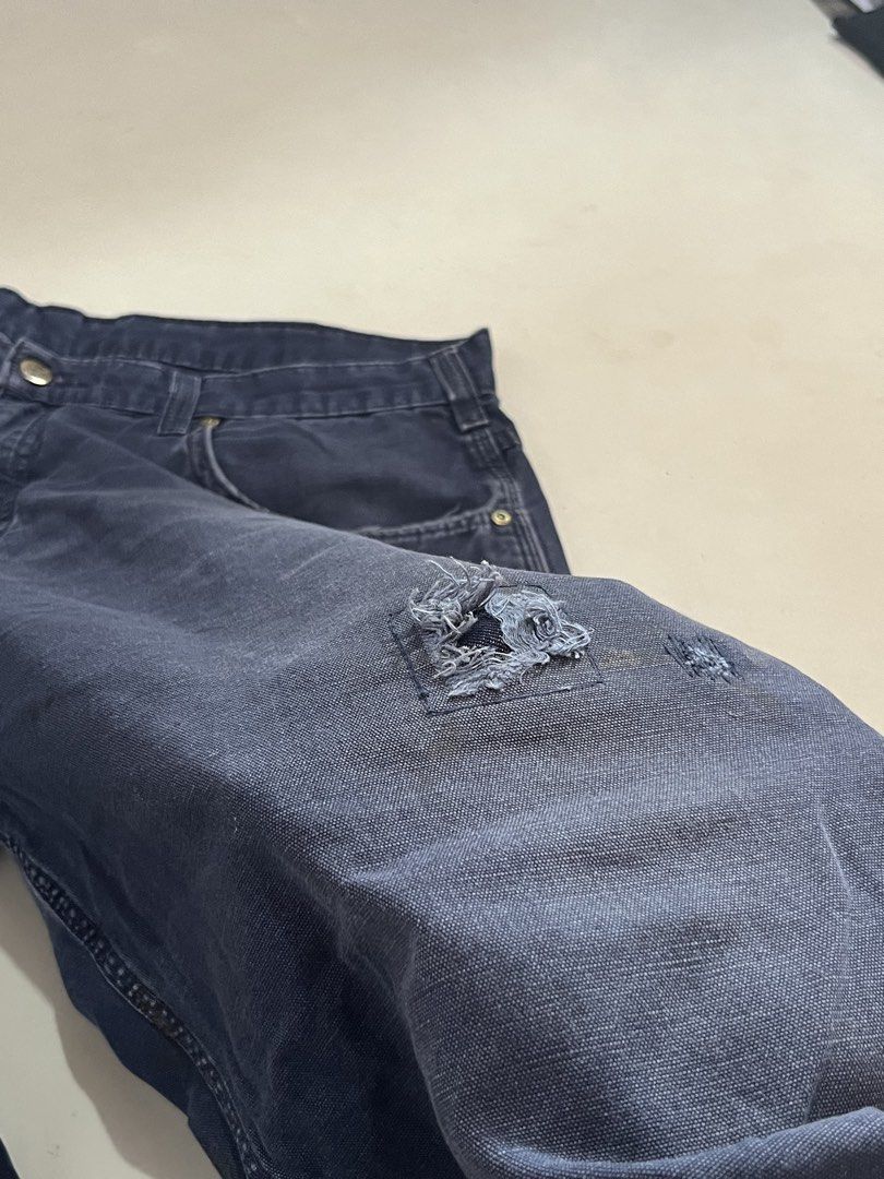 Carhartt B159 NVY (Category: Jeans) located in Iloilo. Submitted by jthrift0 (Listing ID 1467180750, Image 2). Description: 38x40x10 details on the photo good condi 8.5/10 color rate.