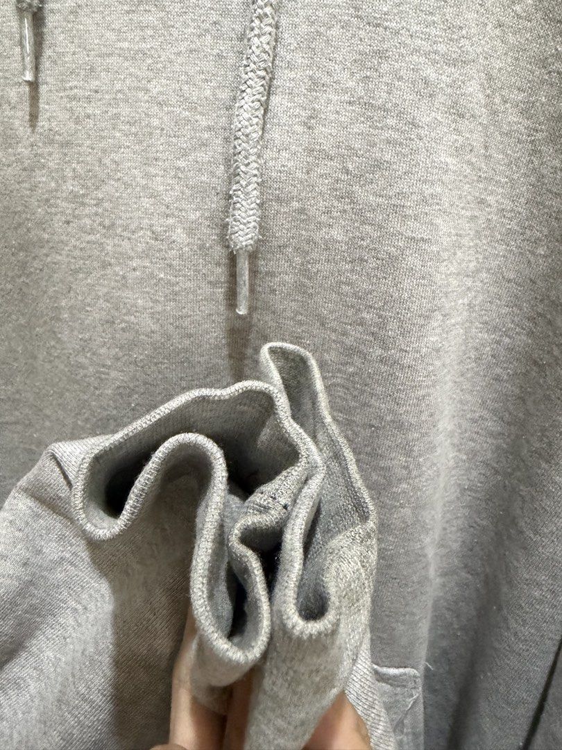 Carhartt Gray Hoodie (Category: Coats, Jackets and Outerwear) located in Batangas. Submitted by milxsells (Listing ID 1467203192, Image 2). Description: 22/29 NO ISSUE EXCELLENT TO AS NEW CONDITION COLOR RATE: 9.8/10 ALSO HAVE SAME DESIGN BUT (XL NO ISSUE 25x31 BNEW).