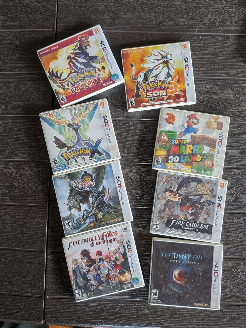 CASE ONLY - Assorted Nintendo Switch and 3DS Cases (Take all) (Category: Nintendo) located in San Jacinto. Submitted by jigssaw (Listing ID 1467239403, Image 2). Description: 300 take all Assorted empty cases for Nintendo Switch and 3DS games .