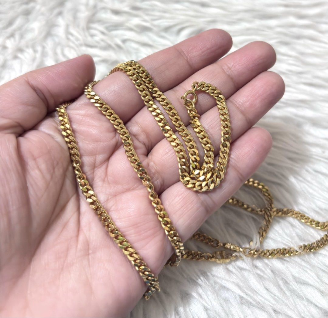 CD Necklace (Category: Necklaces) located in Paranaque City. Submitted by dalle_closet (Listing ID 1467201274, Image 3). Description: like new pa.