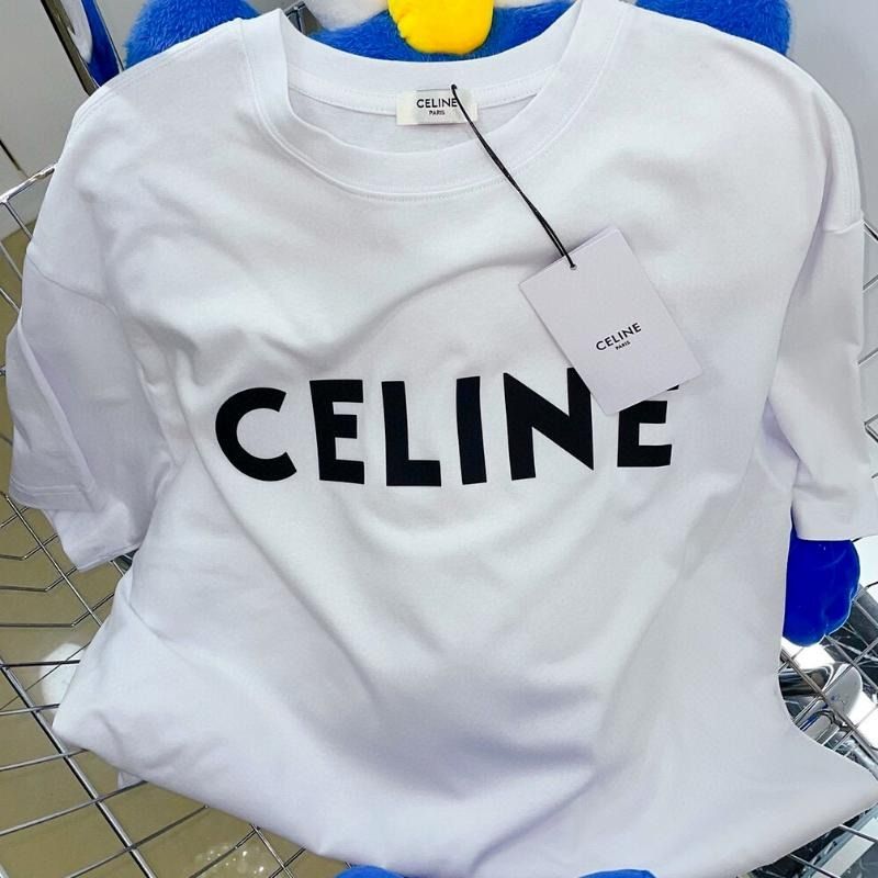 CE 早春夏限定款小熊短袖T恤 （分類：T-shirt、恤衫、有領衫）位於 Hong Kong。 由 bartloleen53031 提交（商品編號 1467351087，圖片 8）。簡介： 📏 尺碼：S-XXL，只做優質靚貨 📸 所有圖片均為實拍，真正所見即所得 ✅ 品質有保障，支持退換 🚚 不設面交，只透過快遞寄送。