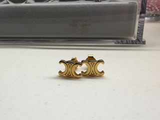 （分類：）位於 。 由 llux_w 提交（商品編號 1467284159，圖片 1）。簡介： 。
