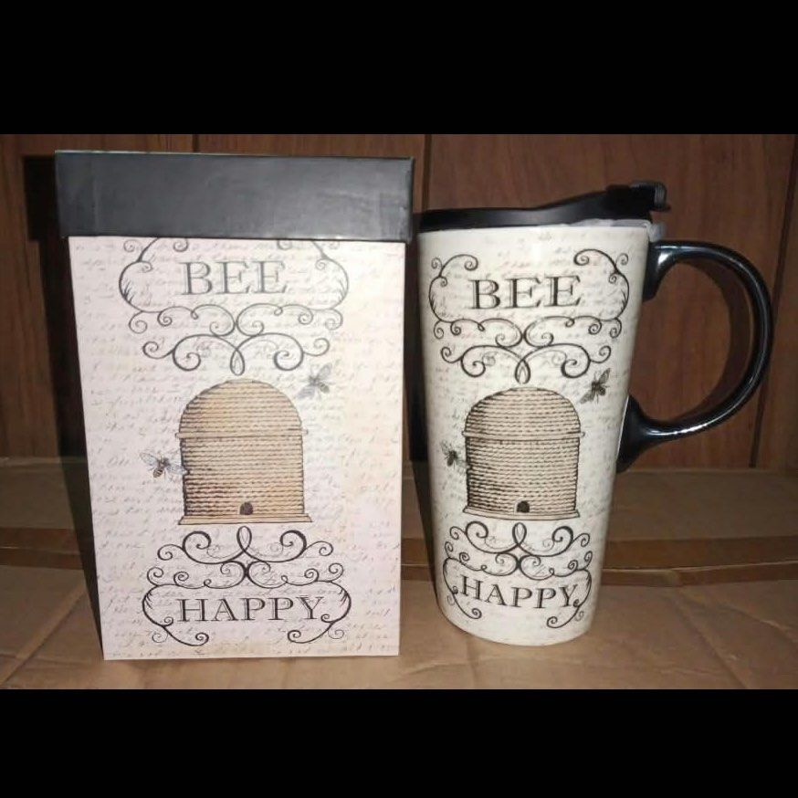 Ceramic Mug with Matching Gift Box Set (Category: Coffee & Tea Tableware) located in Caloocan City. Submitted by patmavz (Listing ID 1467284517, Image 3). Description: - Travel mug and matching gift box set - Available in 5 designs: Pink Hearts, Floral Kittens, Bee & Beehive, Green Leaves, Dark Blue Owls - Tall ceramic mug with secure lid and comfortable handle - Gift box features the exact same wrap-around pattern - Ideal gift for coffee or tea 
