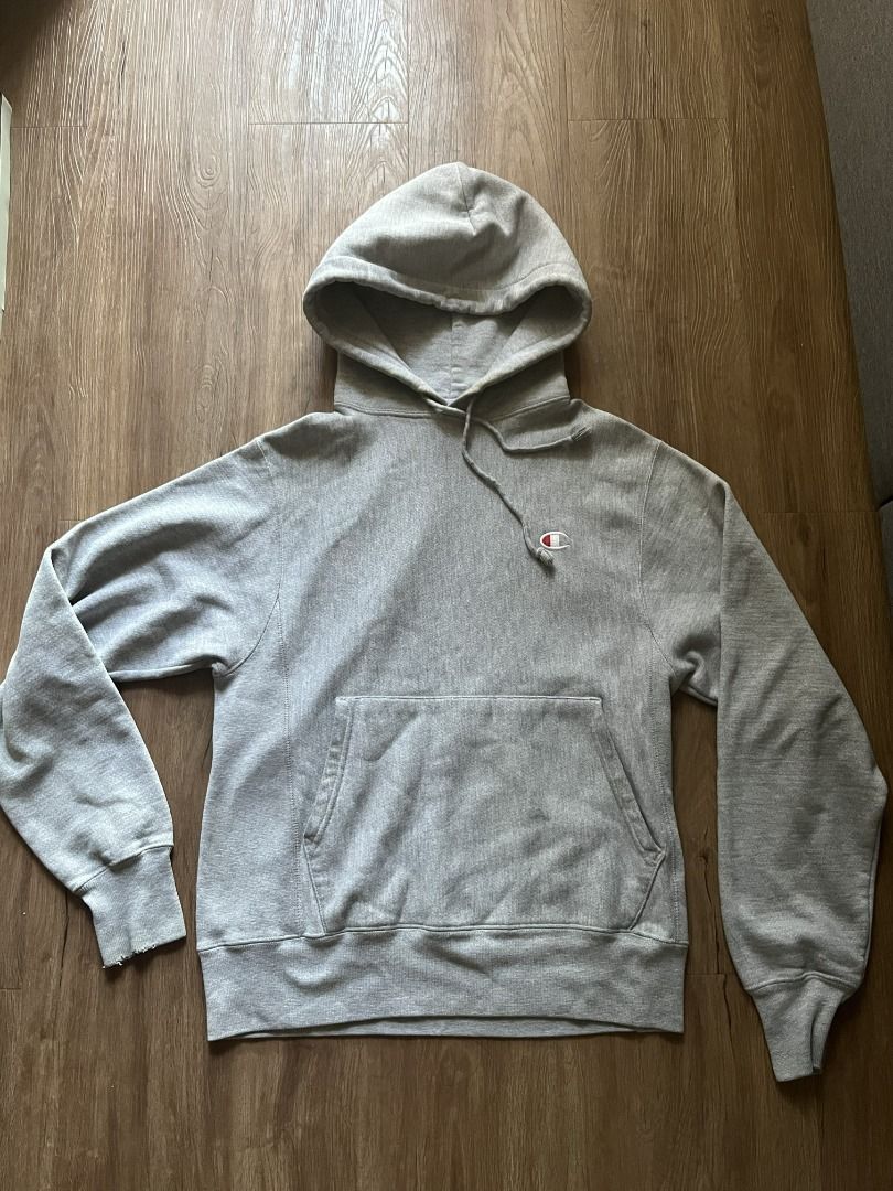 Champion Gray Reverse Weave Hoodie Jacket (Category: Coats, Jackets and Outerwear) located in Quezon City. Submitted by pinkvanilla.milfshake (Listing ID 1467355219, Image 1). Description: Original from USA.