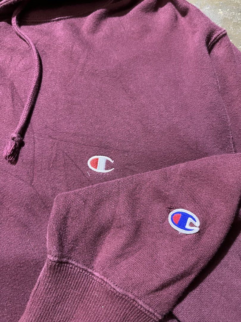Champion hoddie jacket (Category: Coats, Jackets and Outerwear) located in Angeles City. Submitted by sothriftzz (Listing ID 1467317009, Image 3). Description: .