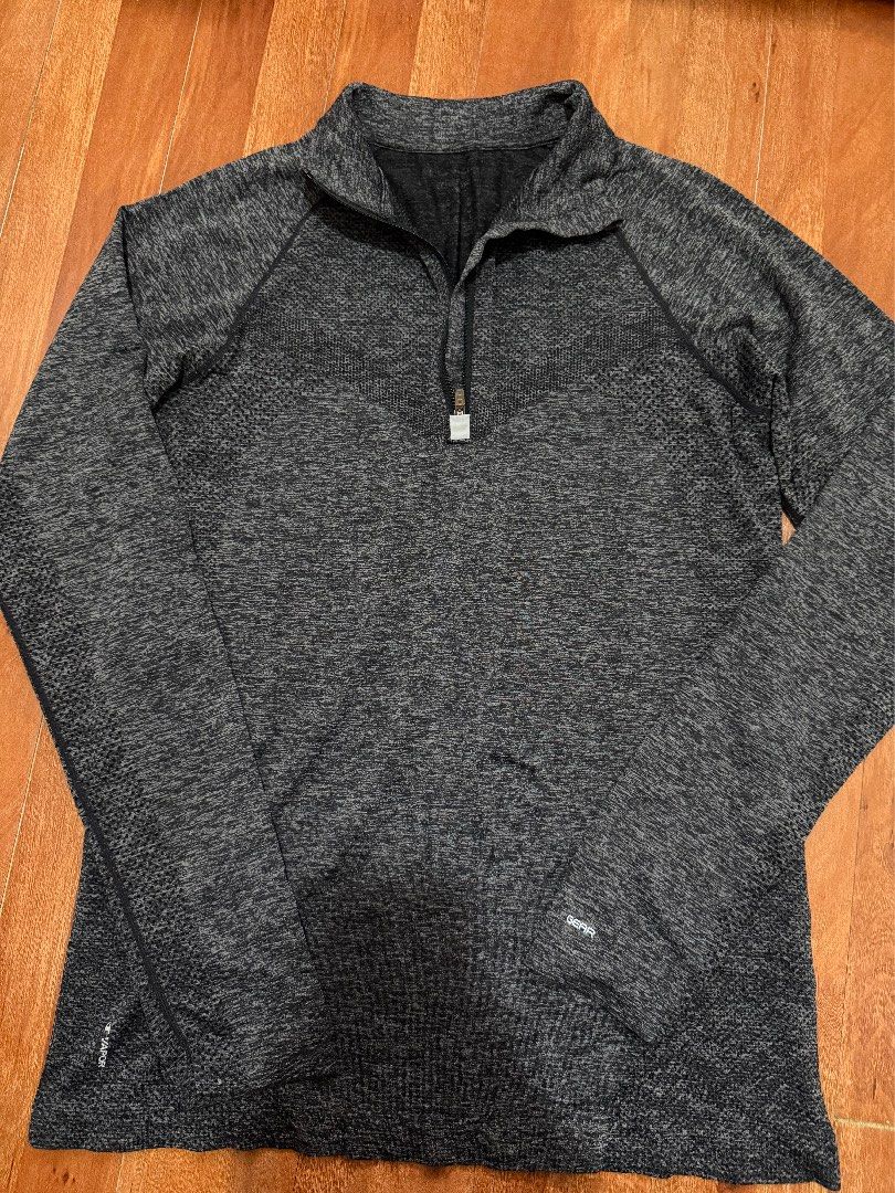 Champion Long Sleeves (Category: Activewear) located in Quezon City. Submitted by krtstn (Listing ID 1467207691, Image 2). Description: .