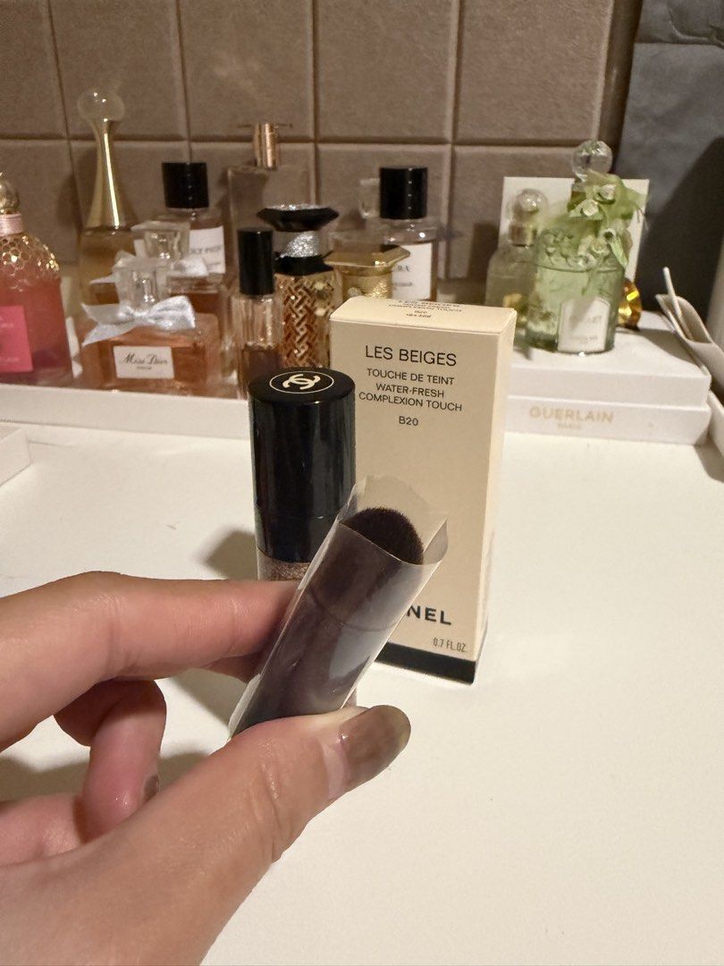 Chanel Les Beiges Water Fresh Complexion Touch (Category: Makeup) located in Cavite. Submitted by ashhiiiii (Listing ID 1467333360, Image 3). Description: Used 2x only. Never used the brush/applicator Bought it last September at Duty Free Vietnam Shade: B20 .