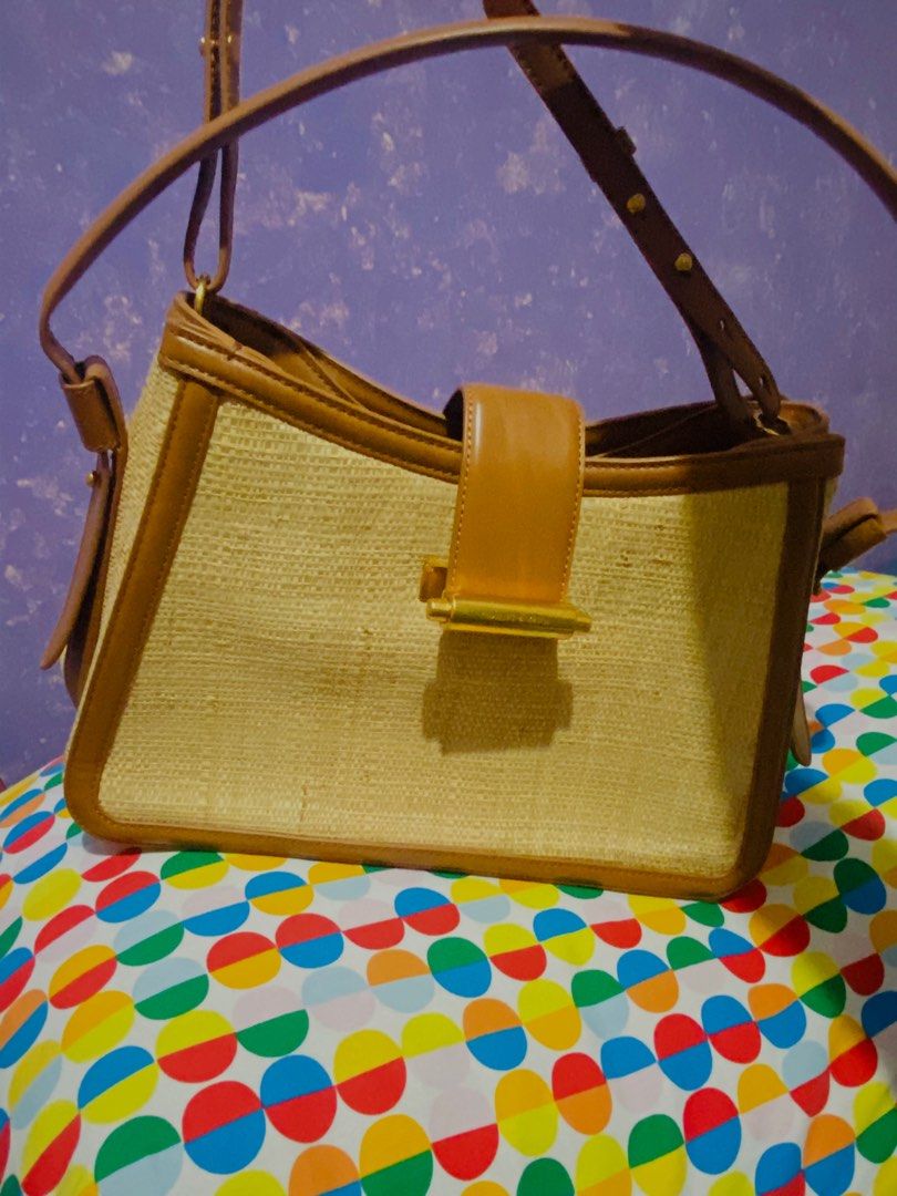 Decluttering: Charles & Keith Lola Belted Hobo Bag (Category: Shoulder Bags) located in Las Pinas. Submitted by amazing.grace.finds0407 (Listing ID 1467208011, Image 3). Description: Selling my authentic Charles & Keith Lola Belted Hobo Bag in the stunning Caramel Woven/Raffia colorway. 📌 Condition: • Excellent, pristine condition (used but not abused, literally looks good as new!). • Clean interior lining and minimal to no signs of wear on the 