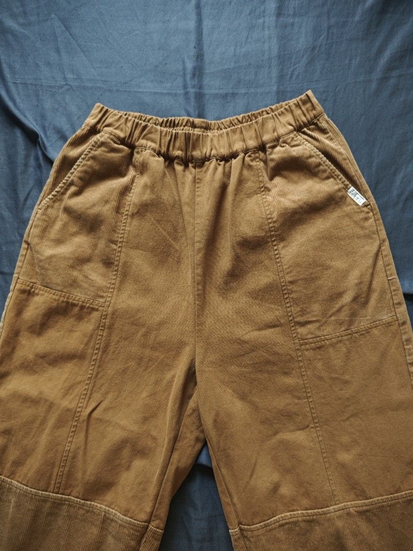 Chocoolate Canvas - Corduroy Balloon Pants (Category: Trousers) located in Batangas. Submitted by retroguyy (Listing ID 1467279394, Image 2). Description: Chocoolate Canvas - Corduroy Balloon Pants Material: Cotton = 100% Actual Measurement (laid flat): Waist = 14-15 inches (elasticated waist) Outseam 33 inches inseam 20 inches rise = 13 inches Hem = 7.25 inches Perfect for showing off your boots / footwear. .