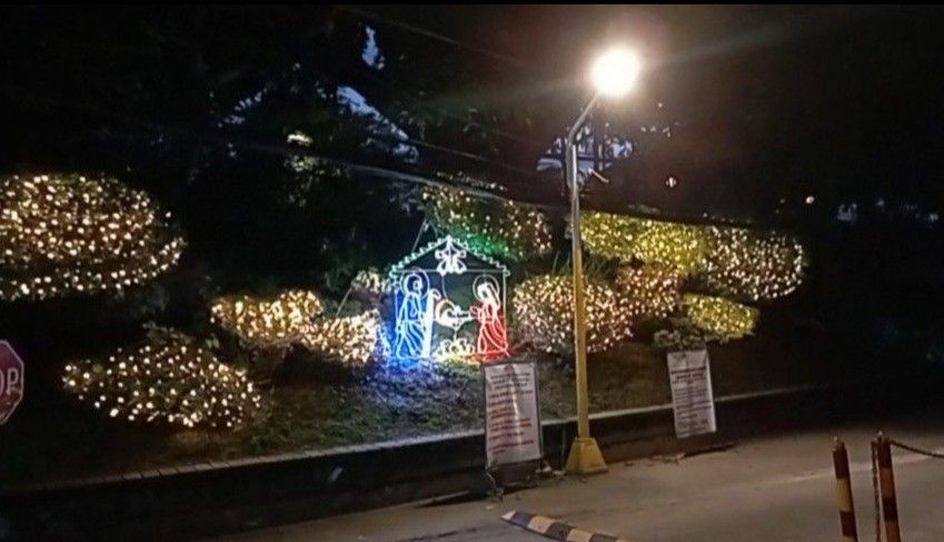 Christmas decorator ang designer 099******/091****** (Category: Other Home Decor) located in Quezon City. Submitted by jppanganiban08 (Listing ID 1467195076, Image 3). Description: SA mga naghahanap Ng Christmas decorator na magpapa Ganda Ng Xmas decorations nyo,kmi napo ang bahala magpa Ganda sir&maam 17yrs na SA serbisyo simula sa SM megamall pm is the key 099******/091******.