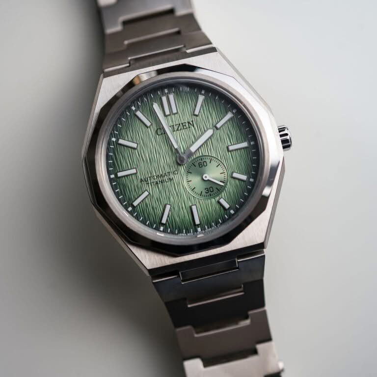 Citizen Zenshin 60 NK5020-58X (Category: Men's Watches) located in Manila. Submitted by seikowatchfactory (Listing ID 1467314199, Image 1). Description: Model: NK5020-58X Price: 23995 pesos Specifications: Caliber 8322 Automatic Movement Super Titanium Case and Bracelet Case Diameter: 40.5mm Case Thickness: 11.3mm Weight: 100g Gradient Green Dial 100m Water Resistance Approx. 60 hours Power Reserve Sapphire Glass Seller is Authorized Dealer of Ja