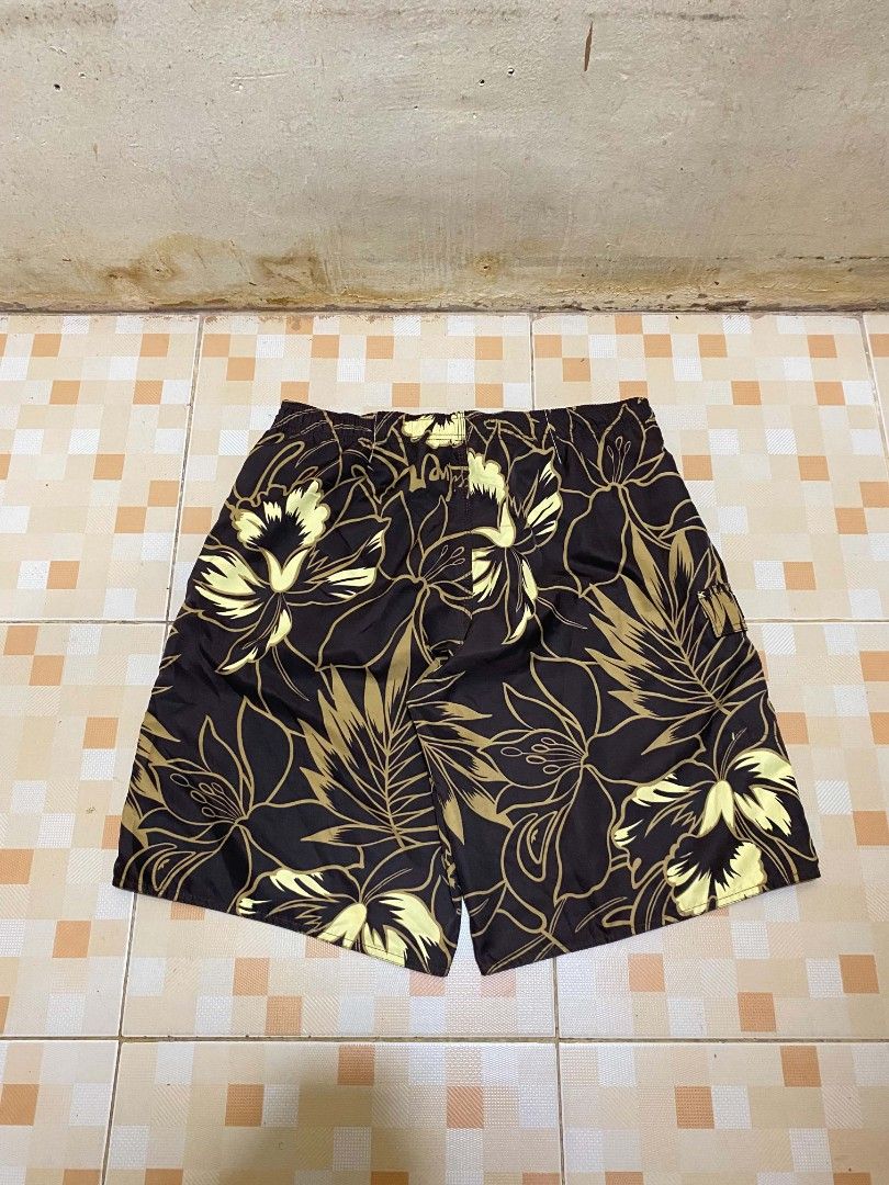 QUIKSILVER FLORAL W34 L22 (Category: Swim Trunks & Board Shorts) located in Bacoor. Submitted by jemmskiee. (Listing ID 1467326749, Image 2). Description: CLASSIC QUIKSILVER FLORAL DIMES W34 L22 BRANDNEW CONDITION COLOR RATE 10/10 NO ISSUE 📌LOC BACOOR CAVITE.