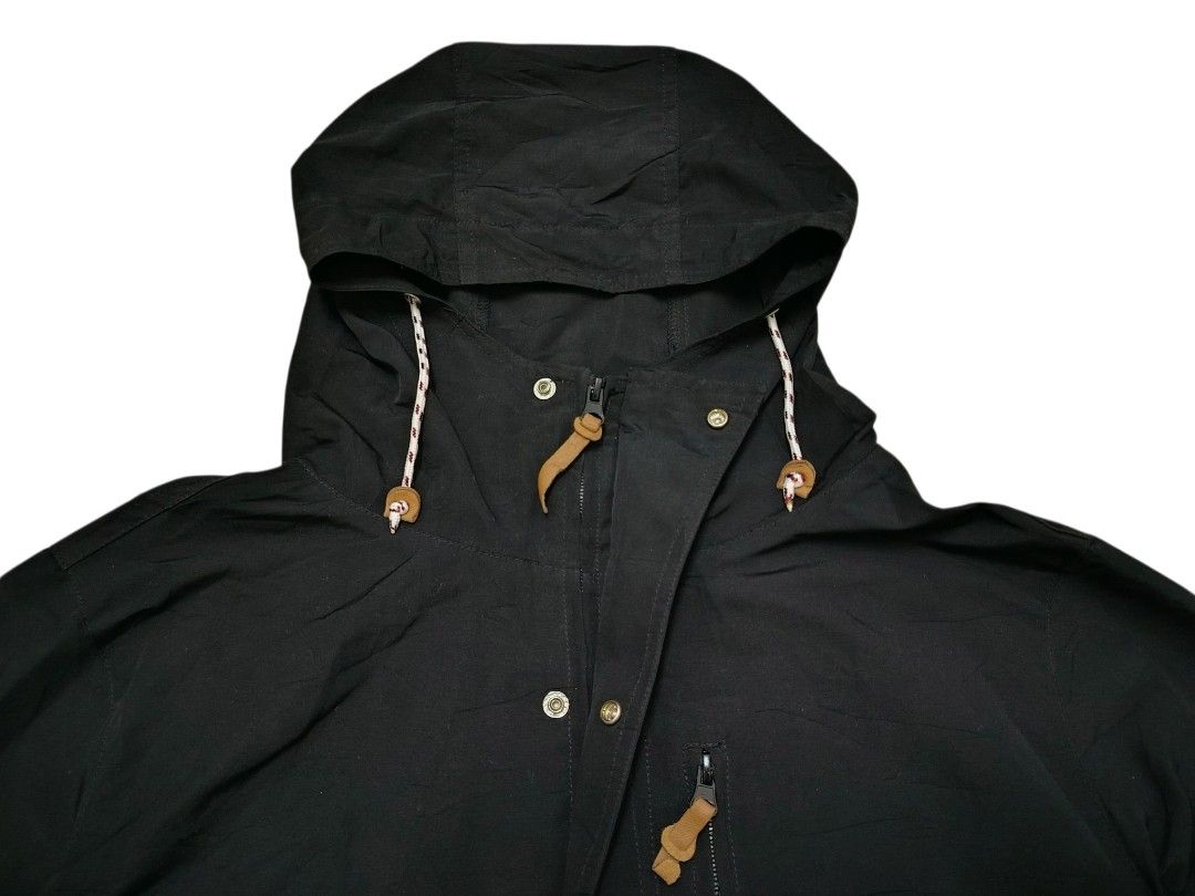 Classical elf jacket (Category: Coats, Jackets and Outerwear) located in Kulim. Submitted by thetord (Listing ID 1467352425, Image 3). Description: -classical elf jacket -saiz tag L -Pit to pit:23 inch -Lenght:28 inch -Shoulder:19 inch -Sleeve:23 inch -Material:refer wash tag -Condition:90 % PLEASE READ MEASURE BEFORE BUY.THANK YOU😎.