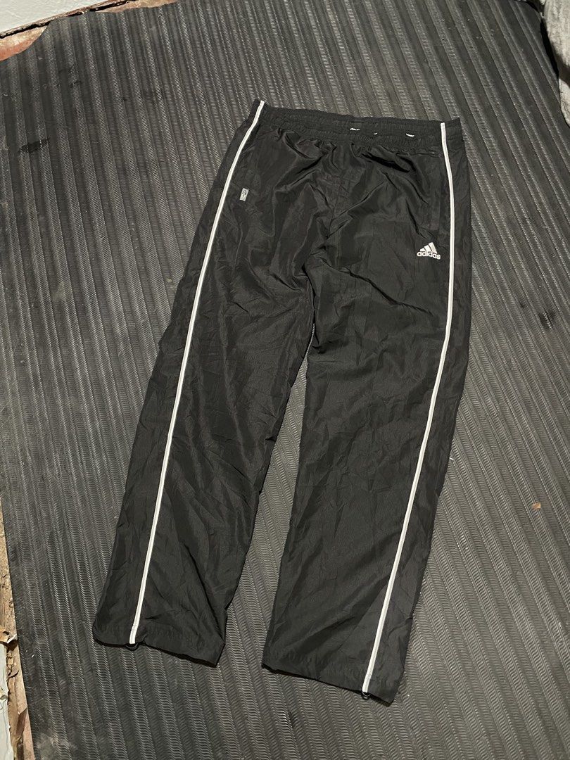 CLIMATE ADIDAS TRACK PANTS (Category: Joggers) located in Ligao. Submitted by whozzz_daryll (Listing ID 1467207254, Image 1). Description: size 32.
