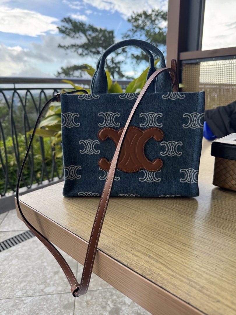 Céline Triomphe Thais Cabas (Category: Luxury Bags & Wallets) located in Manila. Submitted by luxeluggagestation (Listing ID 1467348289, Image 3). Description: 💯% Authentic ❗️❗️ DO NOT click price offer if you will not get it New Arrival fresh from Japan Comes with papers Dust bag included NO flaws to mention Kindly DM for serious taker only NO wasting time .