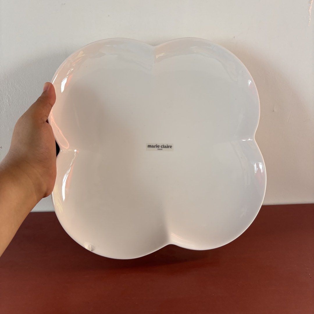 Clover/Flower-shape Serving Plate “Marie Claire Paris” (as is) (Category: Other Kitchenware & Tableware) located in Cavite. Submitted by nanangonlineshop (Listing ID 1467199013, Image 1). Description: 📌 Clover/Flower-shape Serving Plate “Marie Claire Paris” (as is) 🏷️ P50 ✅ with flaw ✅ Size: 10” x 10” ✅ lalamove only ⚠️ POLICY: ❌ NO COD ✅ AS IS, WHERE IS ✅ FIRST PAY BASIS ✅ MINE NOW, PAY NOW ✅ 3-DAYS HOLD ONLY. UNPAID RESERVATIONS ARE VOIDED. �