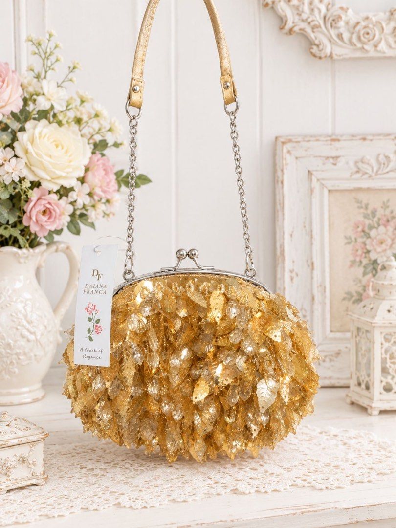 Clutch bag (Category: Other Home Decor) located in Dipolog. Submitted by playmatesfriend.ph (Listing ID 1467247944, Image 1). Description: .