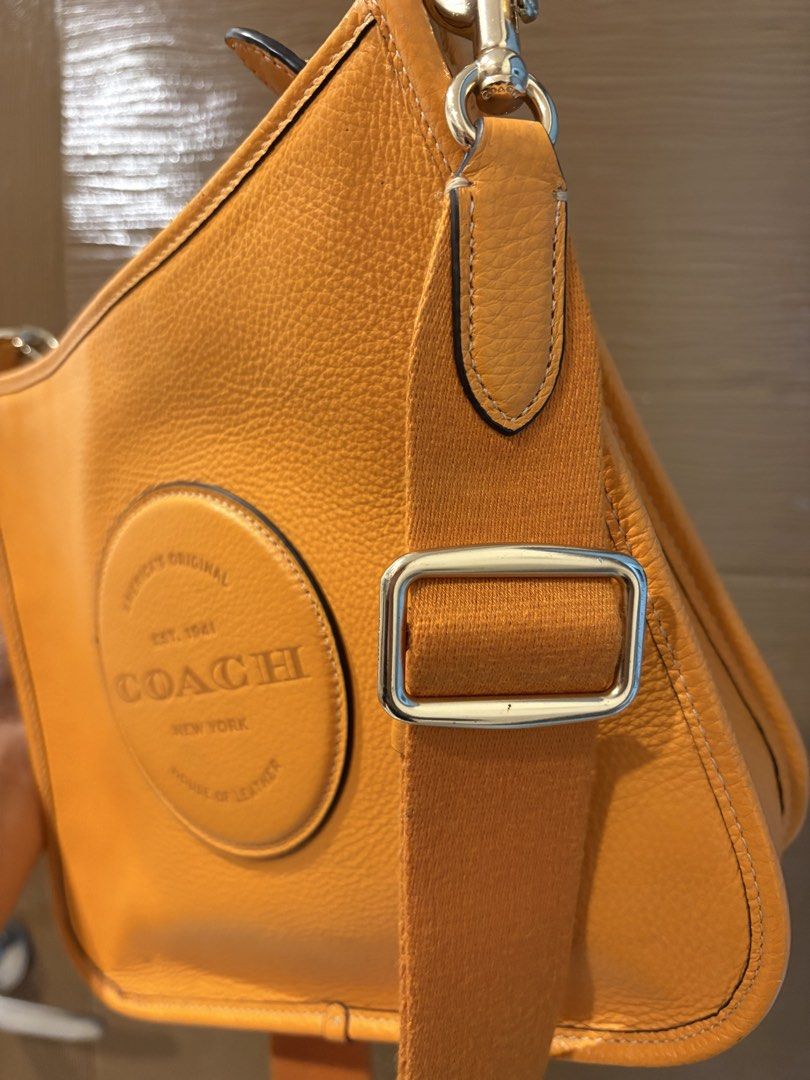 Authentic Coach Dempsey File Bag (Category: Cross-body Bags) located in Manila. Submitted by jean777_love (Listing ID 1467271575, Image 3). Description: Galing Canada binigay saakin di ko pa nagamit ✅Use with love and care ✅no flaws .