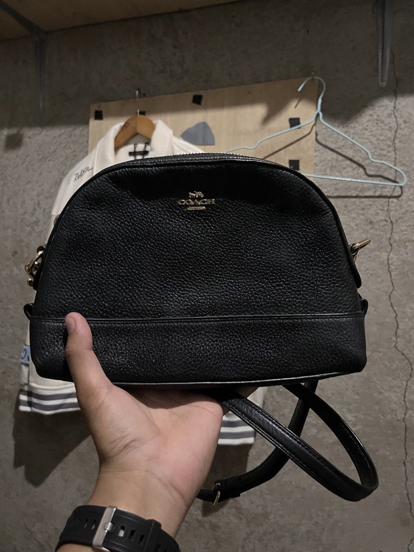 Coach Dome crossbody bag! (Category: Cross-body Bags) located in Caloocan City. Submitted by goldenbird-0985 (Listing ID 1467356536, Image 1). Description: .