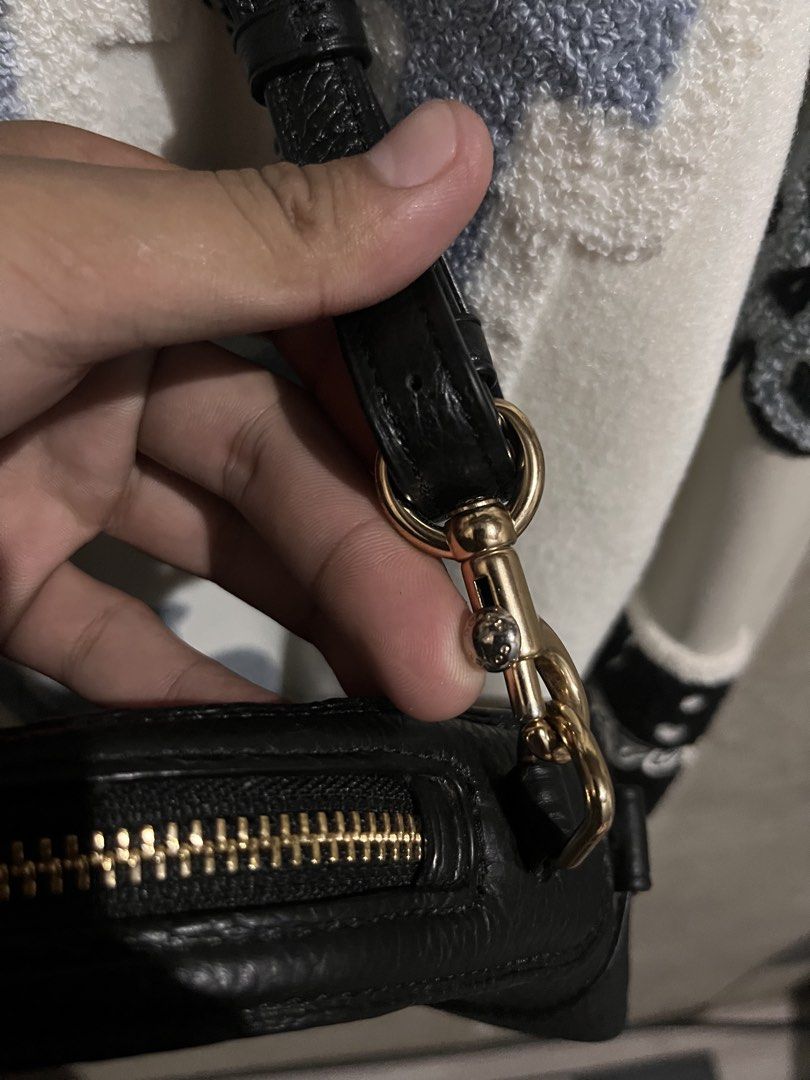 Coach Dome crossbody bag! (Category: Cross-body Bags) located in Caloocan City. Submitted by goldenbird-0985 (Listing ID 1467356536, Image 3). Description: .