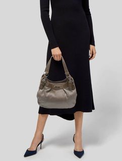 (Category: ) located in . Submitted by lovelypreloved1497 (Listing ID 1467282497, Image 1). Description: .