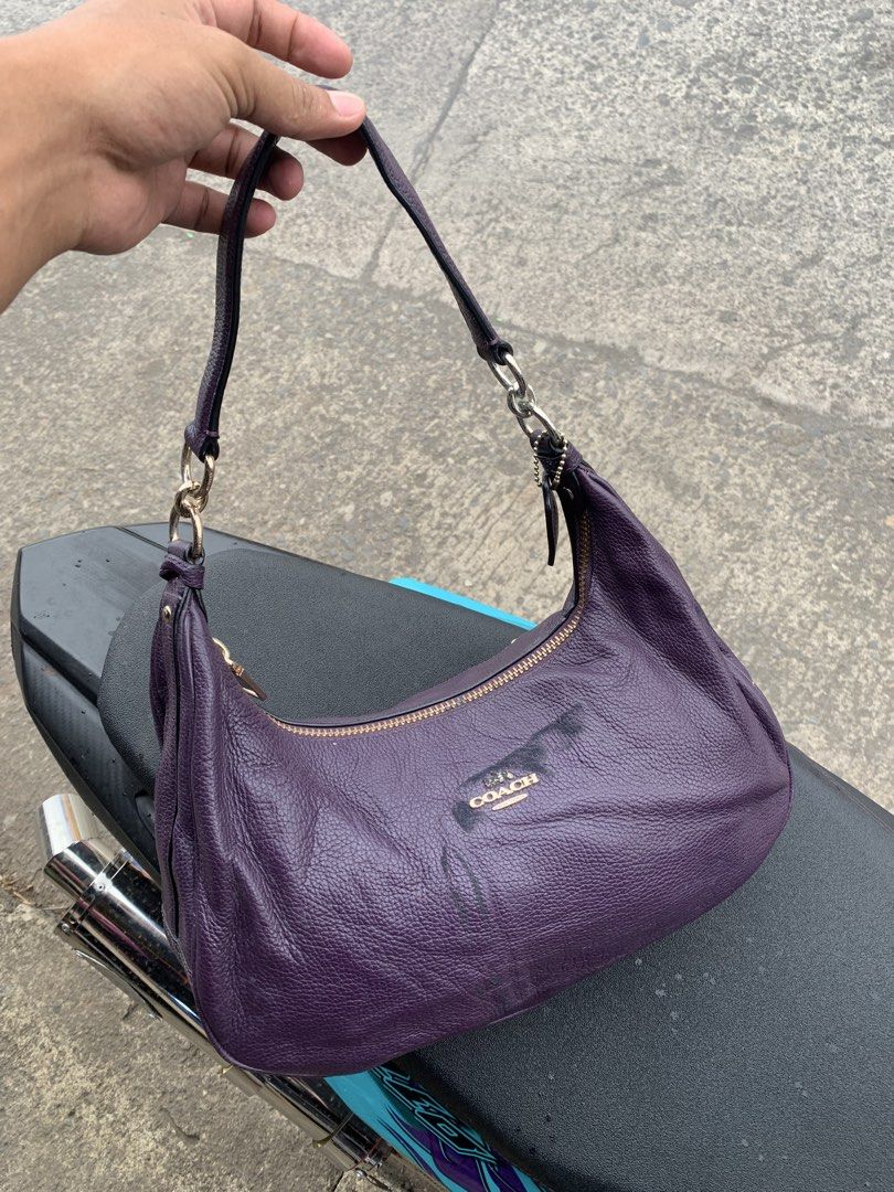 COACH LEATHER KILI BAG (Category: Announcements) located in Manila. Submitted by ibramac11 (Listing ID 1467264099, Image 1). Description: .