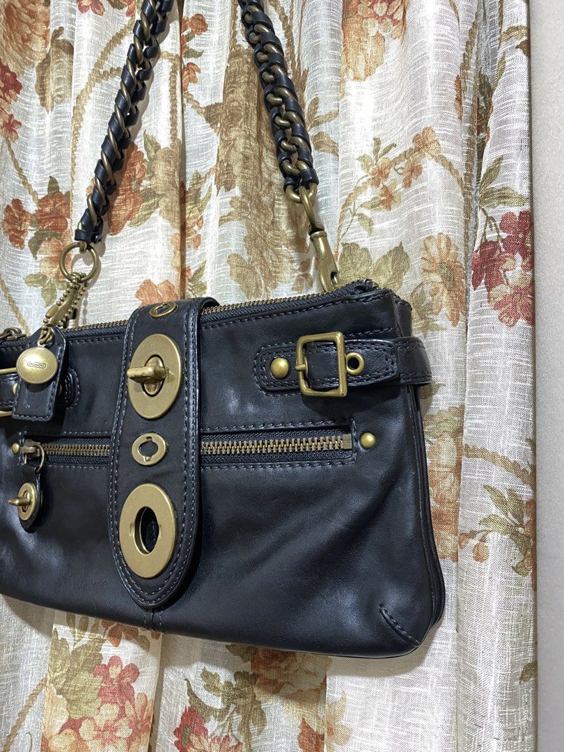 Coach Legacy Bridgit Bag (Category: Shoulder Bags) located in Muntinlupa City. Submitted by lovefrenzie (Listing ID 1467006495, Image 3). Description: HOLY GRAIL COACH ULTRA RARE 💖 Black Color Good condition Layaway for 1 month available Alabang.