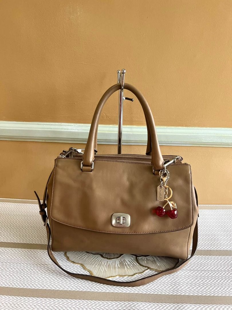 COACH Legacy Pinnacle Harper Satchel (Category: Luxury Bags & Wallets) located in Quezon City. Submitted by bellafashion08 (Listing ID 1467328003, Image 1). Description: Dimension: - Height =8 in. - Length = 12 in. * From U.S * Nice in actual .