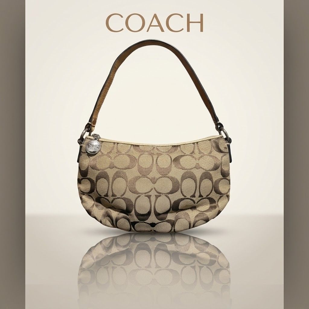 Coach shoulder bag (Category: Shoulder Bags) located in Carmen. Submitted by aquarius.00 (Listing ID 1467298500, Image 1). Description: linis lang sa loob ykk zip.