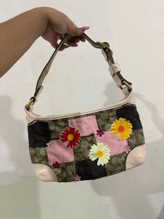 (Category: ) located in . Submitted by purse_gedo (Listing ID 1467271484, Image 1). Description: .