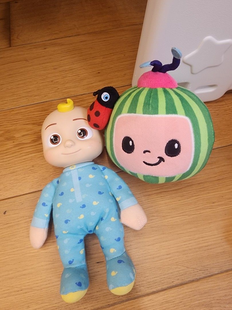 CoComelon JJ Doll and Melon Plush Toy Set (Category: Plushies & Soft Toys) located in Manila. Submitted by wardrobemanila (Listing ID 1467188526, Image 1). Description: used but ok pa maayos pa, labhan nyo nlng, selling low just to dispose. cocomelon brand sya talaga take both na ito - Official CoComelon JJ plush doll wearing adorable blue whale print pajamas - Comes with his signature green and pink watermelon plush toy featuring a cute ladybug 