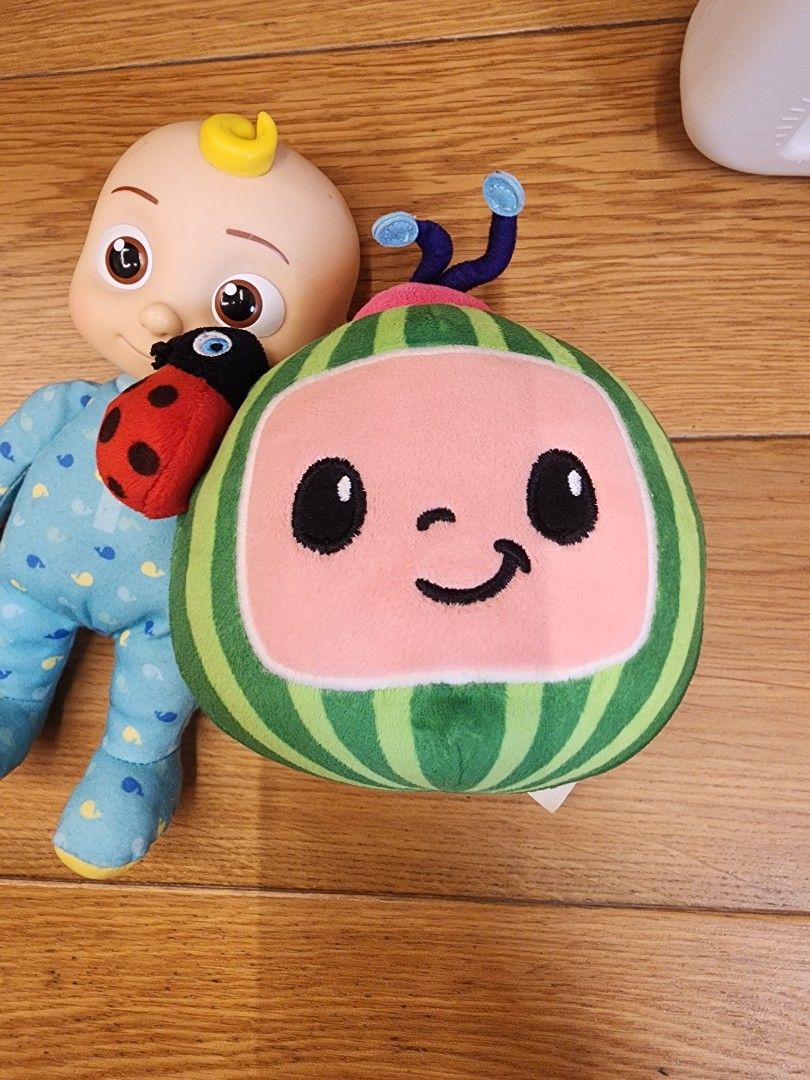 CoComelon JJ Doll and Melon Plush Toy Set (Category: Plushies & Soft Toys) located in Manila. Submitted by wardrobemanila (Listing ID 1467188526, Image 3). Description: used but ok pa maayos pa, labhan nyo nlng, selling low just to dispose. cocomelon brand sya talaga take both na ito - Official CoComelon JJ plush doll wearing adorable blue whale print pajamas - Comes with his signature green and pink watermelon plush toy featuring a cute ladybug 