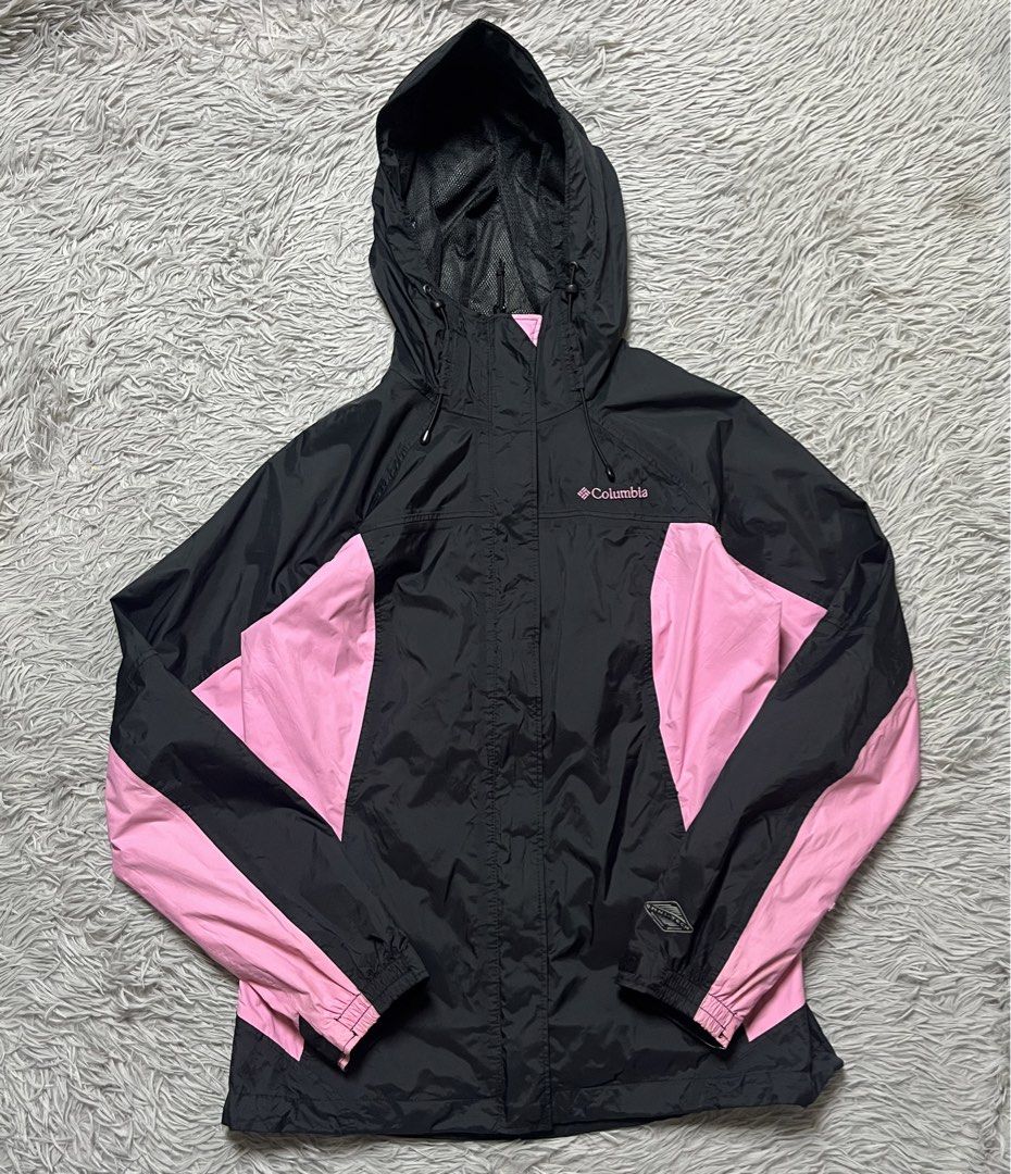 Columbia Omni-Tech Rainjacket (Category: Coats, Jackets and Outerwear) located in Dipolog. Submitted by krstnagnis98 (Listing ID 1467316609, Image 1). Description: Columbia Omni-Tech Rainjacket Small-Medium Lightly Used Issue scratch bottom of sleeves Not Expired Fully Seam sealed Still Waterproof Breathable Authentic Mine 490 Dm. ❤️.