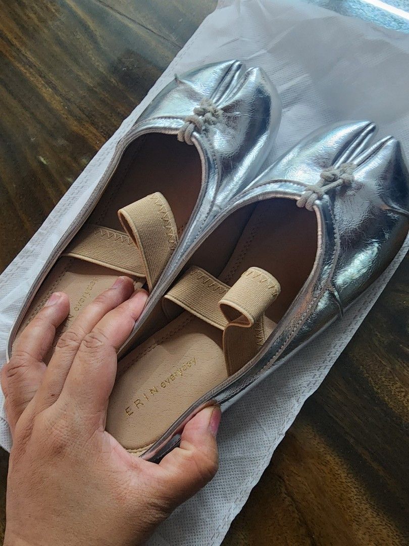COMFI FLATS ERIN EU 38 (Category: Dress Shoes) located in Manila. Submitted by chrinathalie (Listing ID 1467214920, Image 3). Description: bought at 1750 selling at 1600 sf on buyer rfs: wrong size.