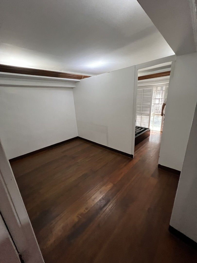 Condo Unit, Westmont Sucat (Category: Apartments & Condos) located in Las Pinas. Submitted by jesus1smysavi0r (Listing ID 1467345131, Image 2). Description: Complete amenities well maintained papers and documenta are clean.
