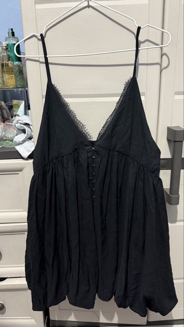 Corset Bubble Hem Long Top (Category: Blouses) located in Quezon City. Submitted by dinesaur (Listing ID 1467294552, Image 1). Description: M-l.