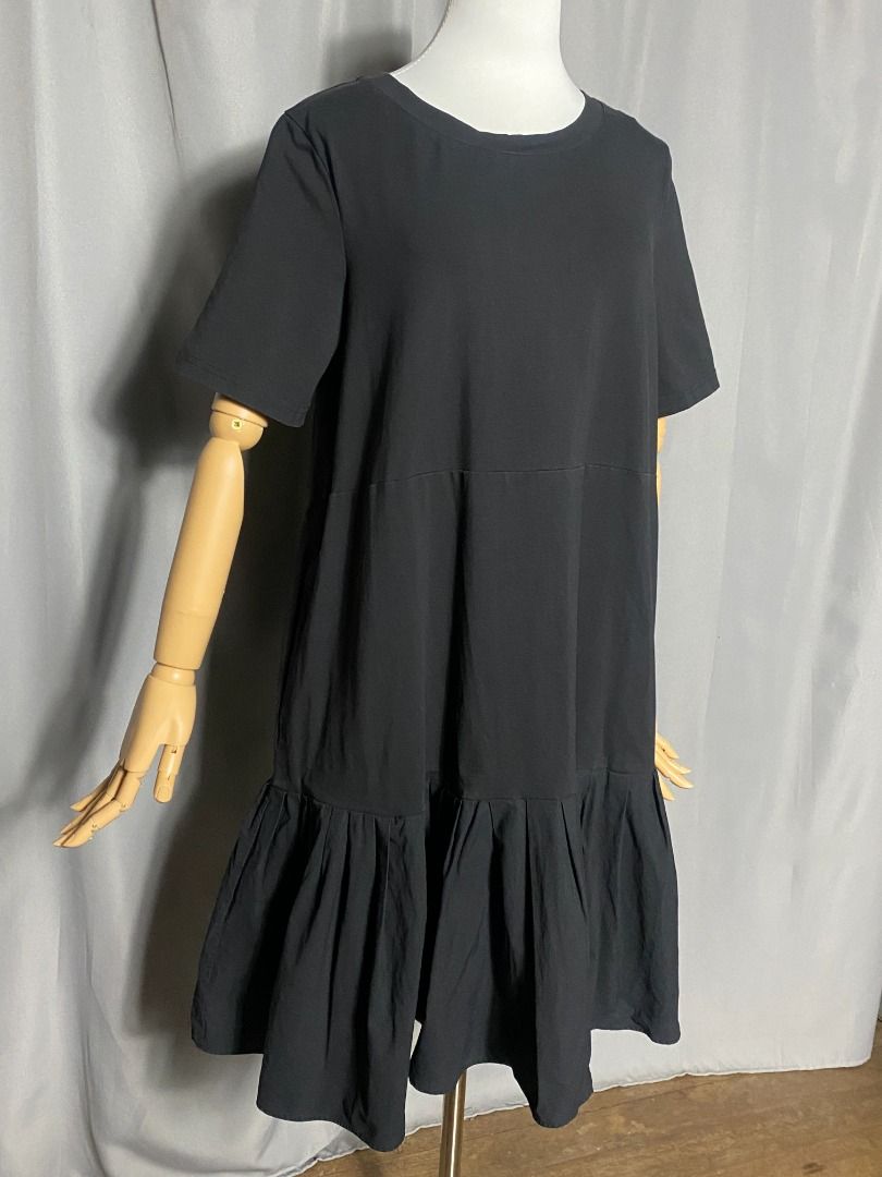 COS gathered panel cotton dress (Category: Dresses) located in Las Pinas. Submitted by ipickyou (Listing ID 1467342899, Image 3). Description: Unwashed Condition: 10/10 𝗠𝗲𝗮𝘀𝘂𝗿𝗲𝗺𝗲𝗻𝘁𝘀 𝘄𝗵𝗲𝗻 𝗹𝗮𝗶𝗱 𝗳𝗹𝗮𝘁: -Size M -Shoulder to shoulder: 15” -Armpit to armpit: 18 1/2” -Length: 38” .