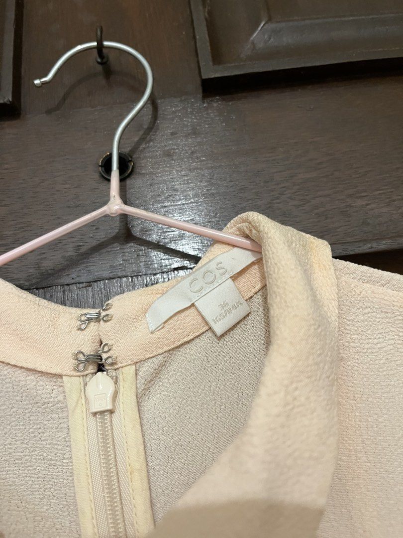 COS Peach Long Sleeve Blouse (Category: Longsleeves) located in Makati City. Submitted by yoursecondbest (Listing ID 1467252548, Image 3). Description: Fits 34 bust. Yellowish stain due to storage can be removed by wash. Pretty!.