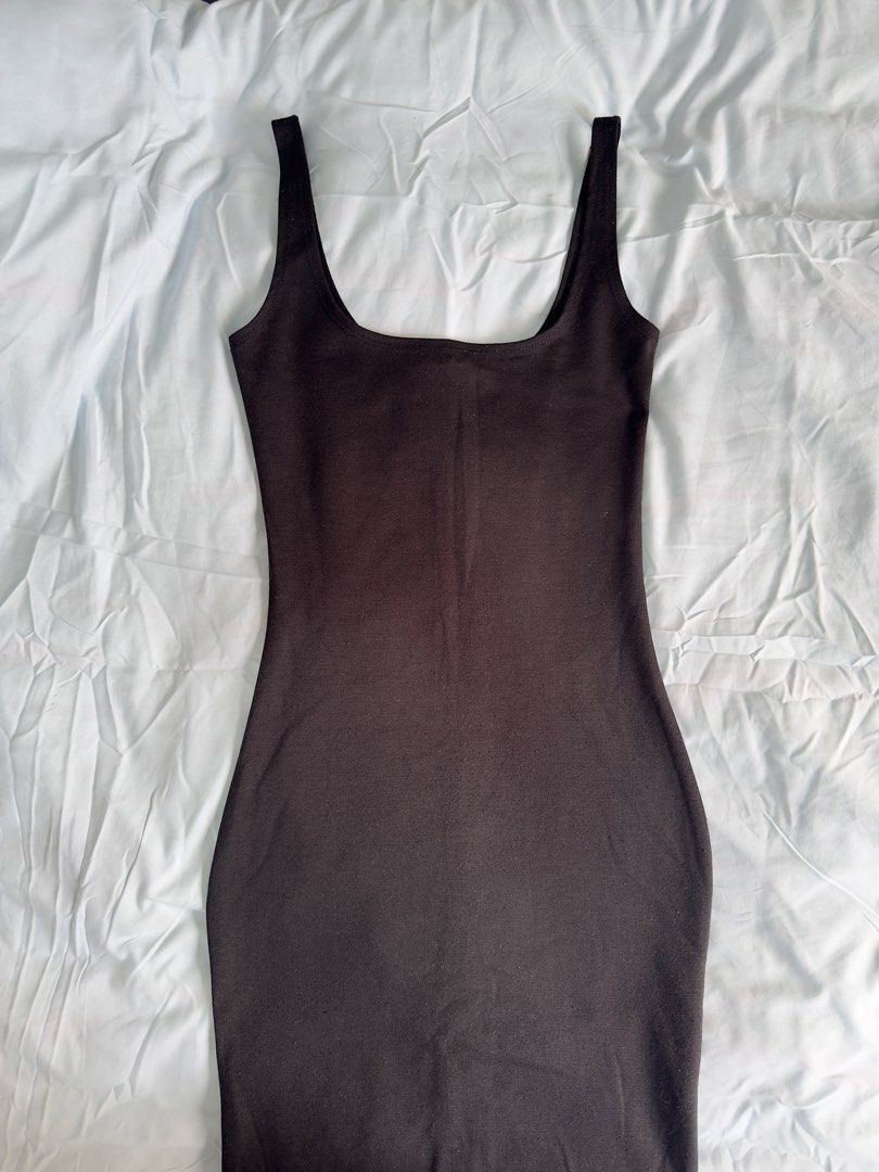 Cotton On Bodycon Dress (Category: Dresses) located in Batangas. Submitted by vybxx (Listing ID 1467180119, Image 1). Description: XS MY BODY FRAME (S-M) Bust - 34A Waist - 27 Height - 5'2 Ship via J&T + 80 sf Location: Batangas City.