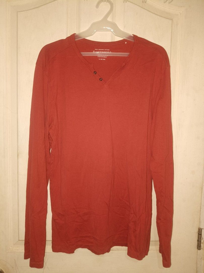 COTTONWORLD Orange Henley Long Sleeve (Category: Longsleeves) located in Bacoor. Submitted by knncze (Listing ID 1467208952, Image 2). Description: • thrifted, wore it once • size tag: S • W×L - 19×27.5 • issue - none .