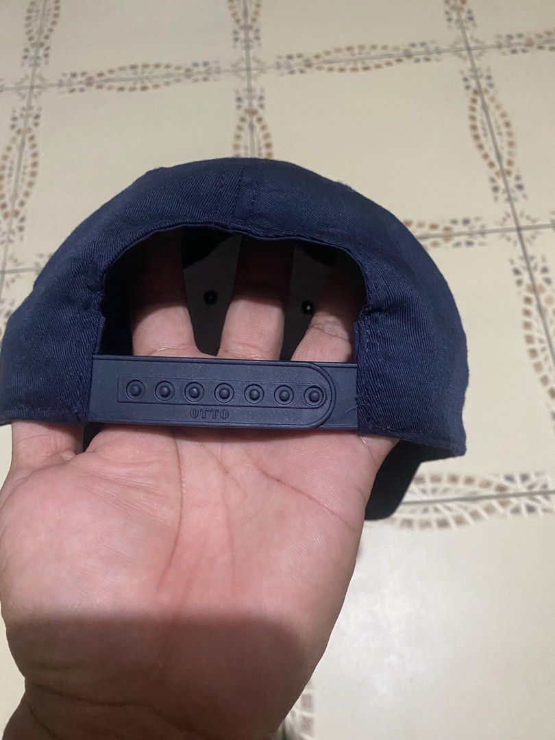 Cowboys snapback cap (Category: Caps & Hats) located in Cebu City. Submitted by hustler_69 (Listing ID 1467262932, Image 3). Description: Dallas Cowboys snapback cap By OTTO One size fits most Excellent condition Detsils are all posted.