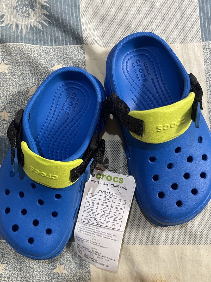 Crocs Classic All Terrain Clog Blue Lime Size C10 (Category: Babies & Kids Fashion) located in Santa Rosa. Submitted by jjj_aaa (Listing ID 1467180074, Image 2). Description: - Brand: Crocs Classic All Terrain Clog - Color: Bright blue with lime green adjustable heel straps - Size: Kids C10 / EUR 27-28 / UK c10 / US c10 - Condition: Brand new with original tags attached, never worn 📍Sta. Rosa, Laguna.