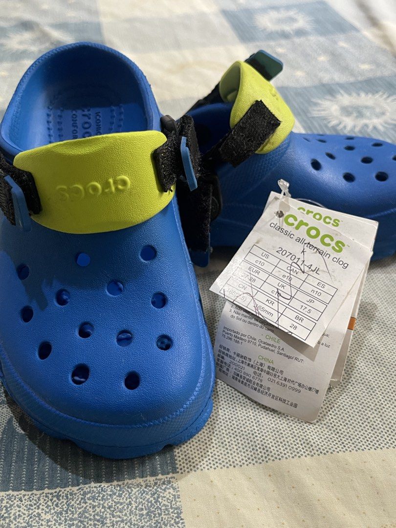 Crocs Classic All Terrain Clog Blue Lime Size C10 (Category: Babies & Kids Fashion) located in Santa Rosa. Submitted by jjj_aaa (Listing ID 1467180074, Image 1). Description: - Brand: Crocs Classic All Terrain Clog - Color: Bright blue with lime green adjustable heel straps - Size: Kids C10 / EUR 27-28 / UK c10 / US c10 - Condition: Brand new with original tags attached, never worn 📍Sta. Rosa, Laguna.